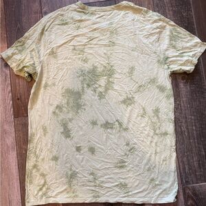 Lululemon Men's Green Tie-Dye Shirt